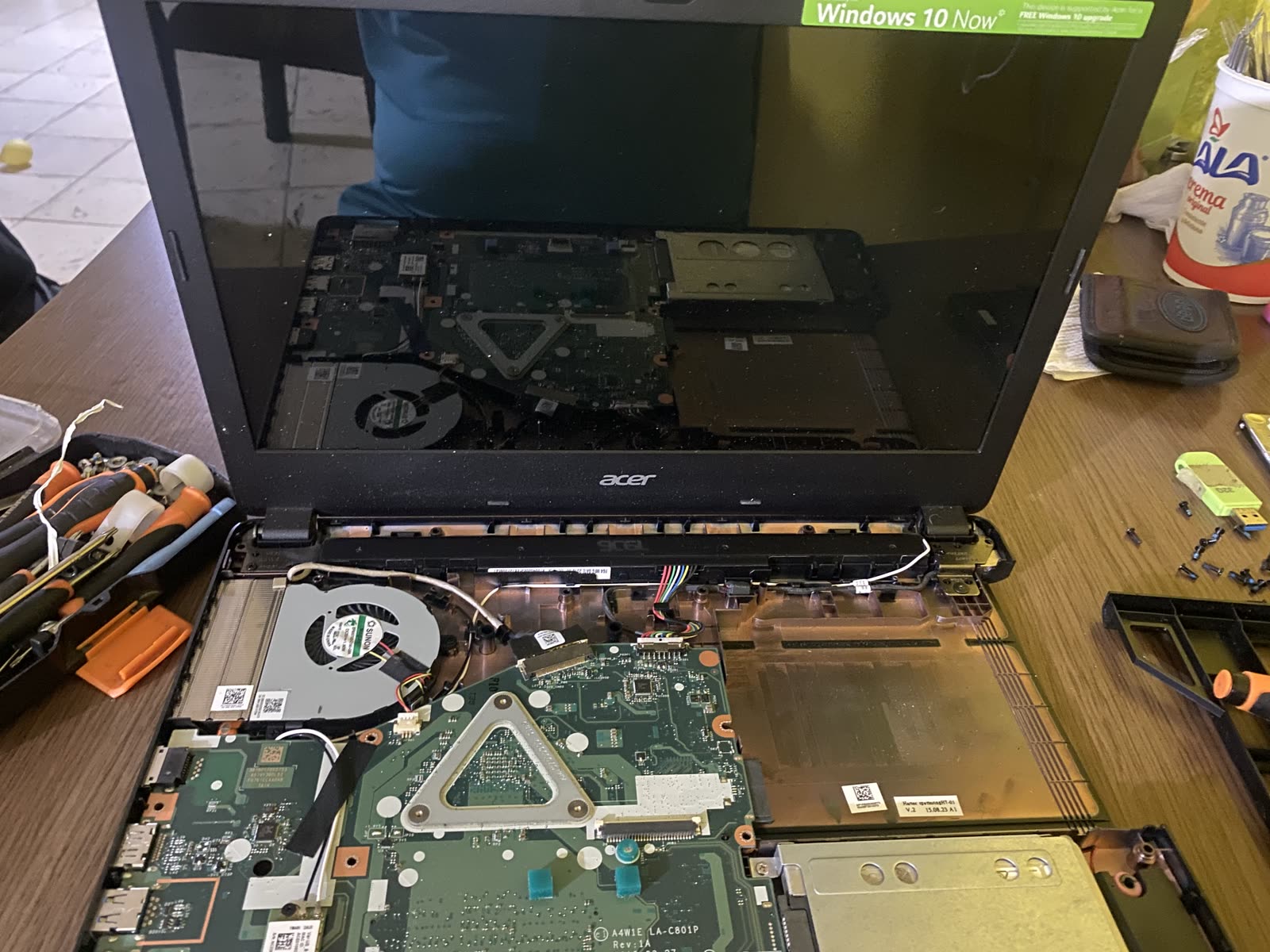 Reparación correctiva de laptop